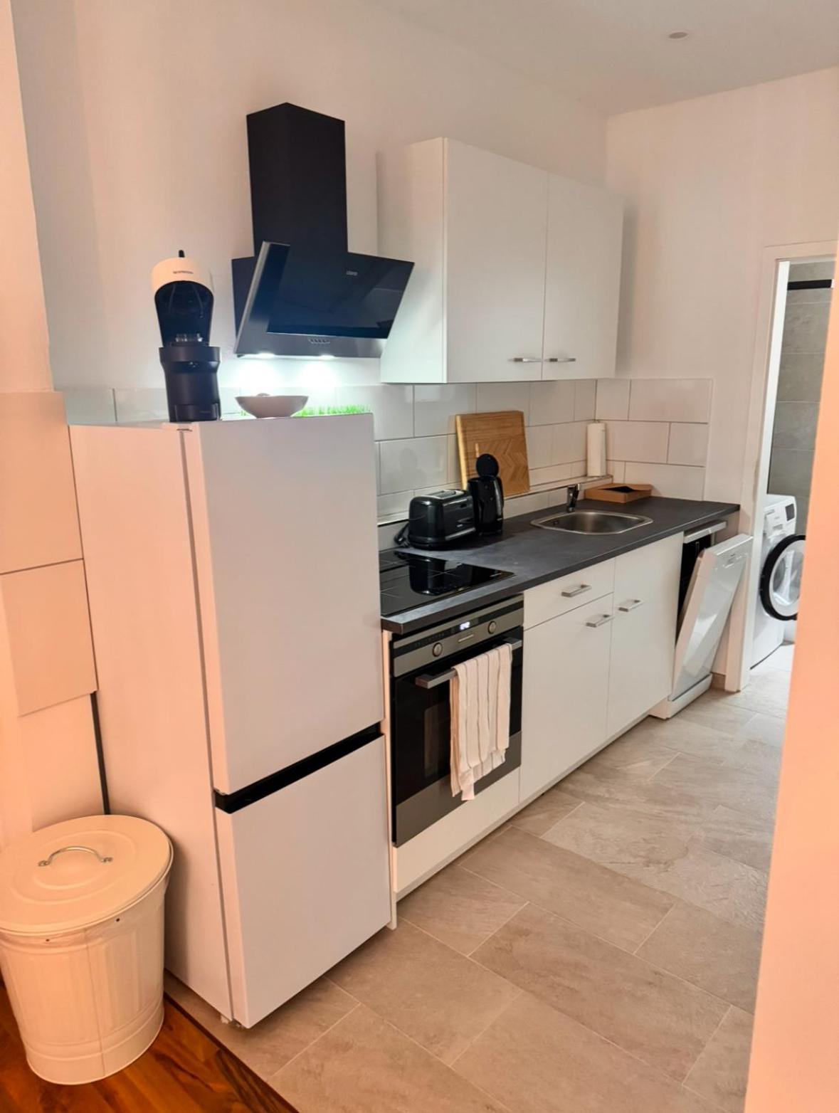 New Apartment In Magdeburg Buckau - Waschmaschine, Smart-Tv, Neues Badezimmer Exterior photo