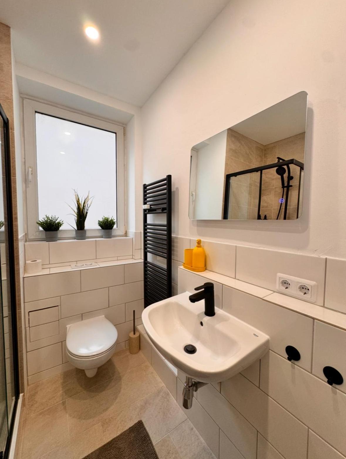 New Apartment In Magdeburg Buckau - Waschmaschine, Smart-Tv, Neues Badezimmer Exterior photo