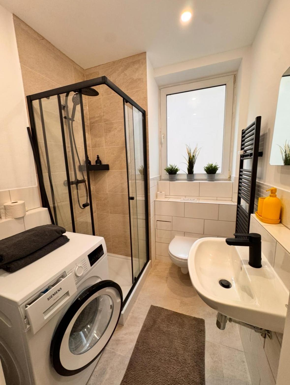 New Apartment In Magdeburg Buckau - Waschmaschine, Smart-Tv, Neues Badezimmer Exterior photo
